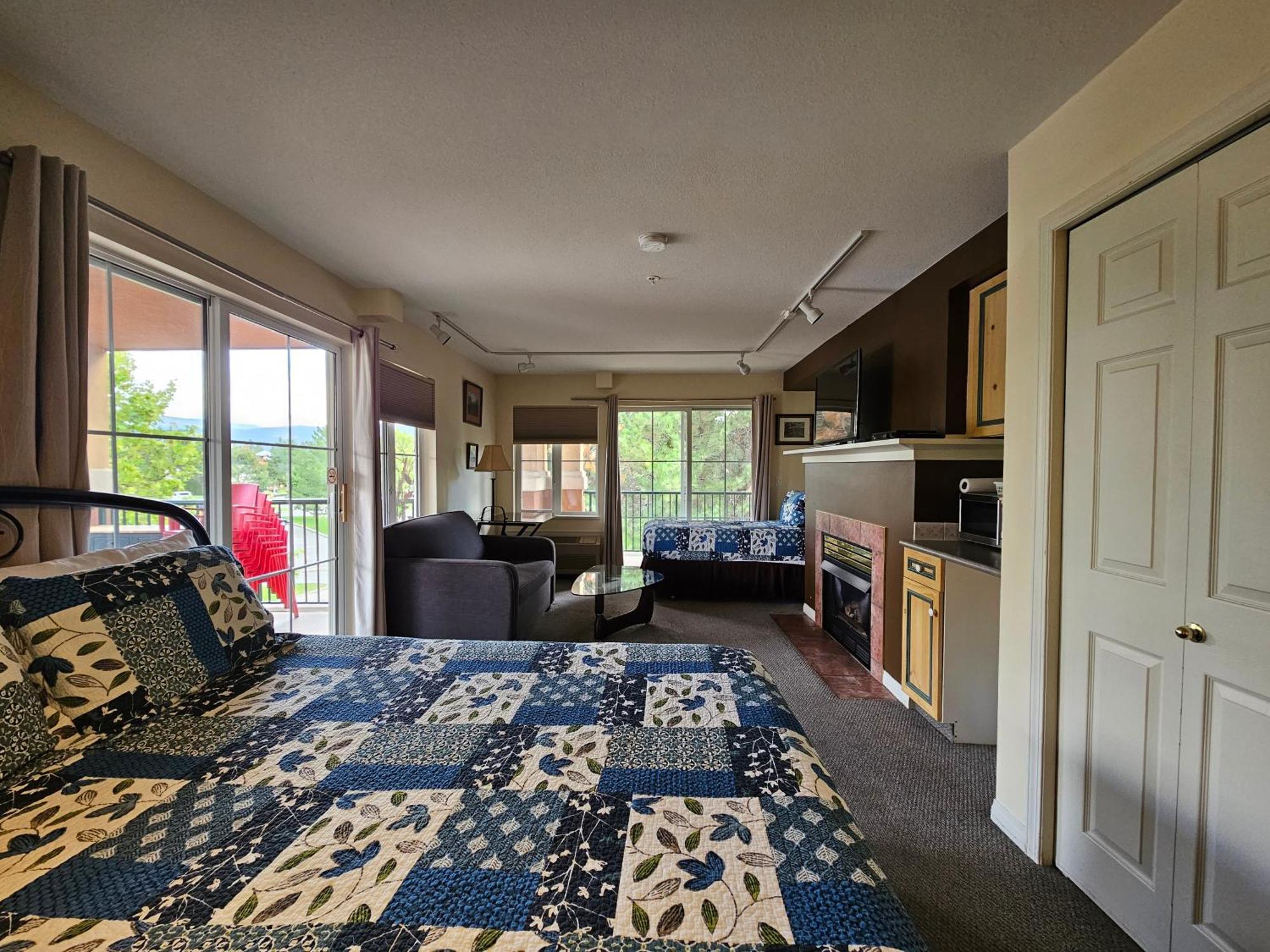 كيلوانا Borgata Lodge Resort المظهر الخارجي الصورة